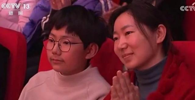 湖南少年周奕唯连续2年收到央视春晚邀请函！_腾讯新闻
