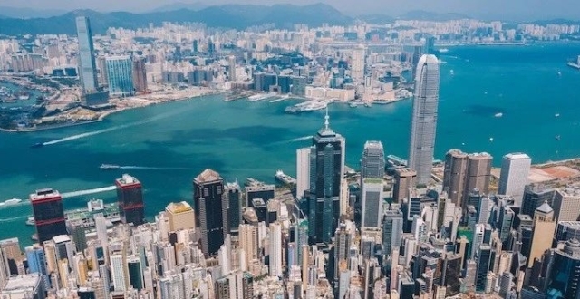 这个周末，香港楼市爆了_腾讯新闻