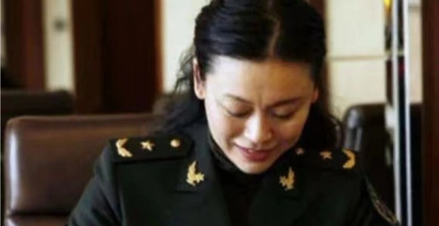 中国最漂亮女将军，刘敏少将，她究竟有多美？_腾讯新闻