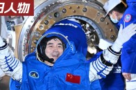 叶光富：在不久的将来，中国人在轨驻留时间纪录将会很快刷新_腾讯新闻