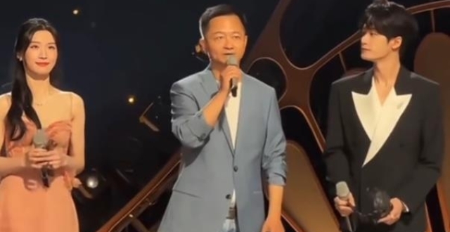 檀健次卢昱晓 身高差