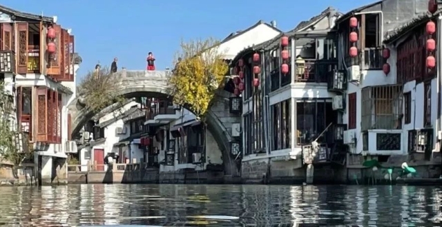 咖啡飘香，演艺荟萃，发力Z经济！冲刺5A级景区的朱家角，要做与世界对话的中国乡村_腾讯新闻