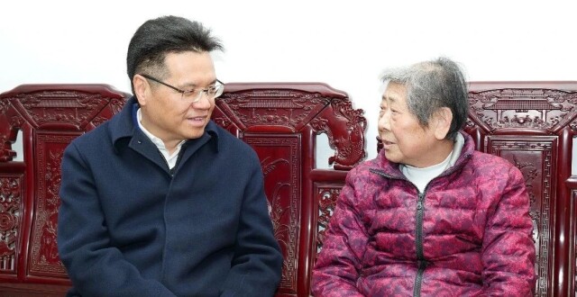 王剑锋走访看望老同志_腾讯新闻
