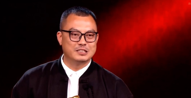 金熊猫奖最佳导演刘江江：写“你我”的故事，拍人世间的美好_腾讯新闻