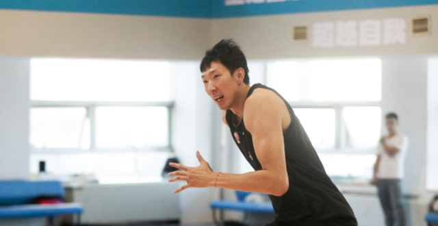 周琦助阵北京男篮赞助商运动会 引进魔王他们没少出力_腾讯新闻