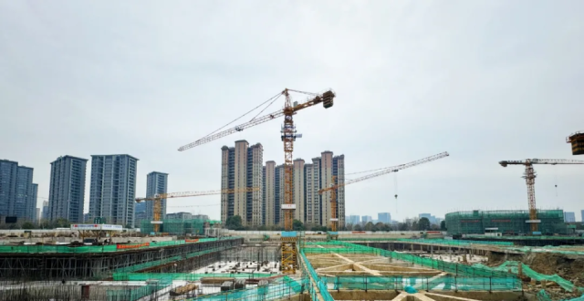浙江首个开建的配售型保障房结顶！潮新闻记者实地探营_腾讯新闻