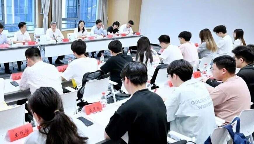南外两名学子入选国家队！看学霸是如何炼成的——_腾讯新闻
