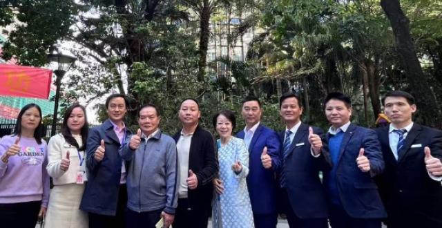 连续7年“发钱”！网友：又是别人家的小区丨小区大件事_腾讯新闻