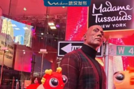 刀乐哥塑料英语闯美国 一句“弯刀乐”一句“突刀乐”，沟通无障碍，“刀乐哥”5个单词勇闯美国卖爆爆眼龙玩具，带火国际商务英语学习！_腾讯新闻