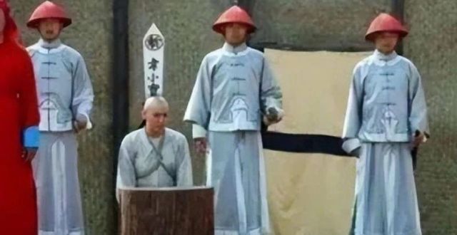 古人被砍头时，为何都乖乖跪下？反抗一下不行吗？_腾讯新闻