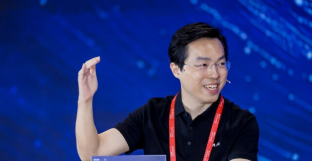 对话智源研究院院长王仲远：人工智能正加速从数字世界走向物理世界_腾讯新闻