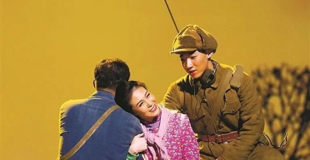 话剧《寻找“王成”》精彩上演！未来两天经典继续_腾讯新闻