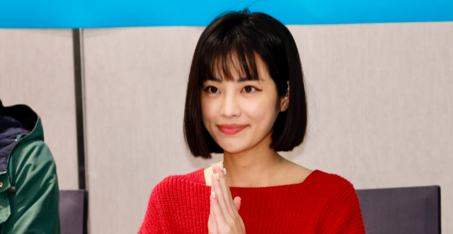 杨宝桢含泪请辞 “最美发言人”徐千晴接任民众党发言人职位_腾讯新闻
