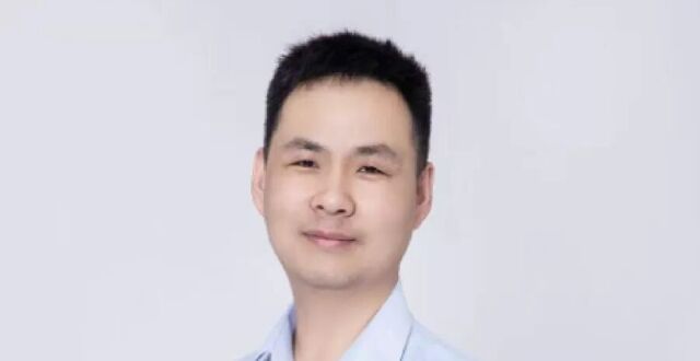 如何评价河南 40 岁数学老师自费 300 万拍的电影票房仅有 2.4 万元？普通人能做电影梦吗？