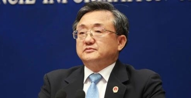 中央批准：刘振民任中国气候变化事务特使，解振华卸任_腾讯新闻