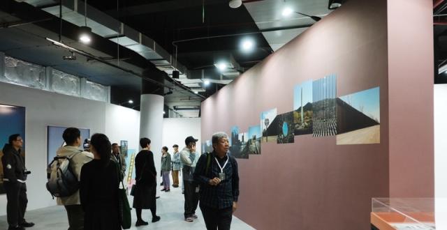 2024集美·阿尔勒国际摄影季启幕 集中呈现2000件中外优秀作品_腾讯新闻