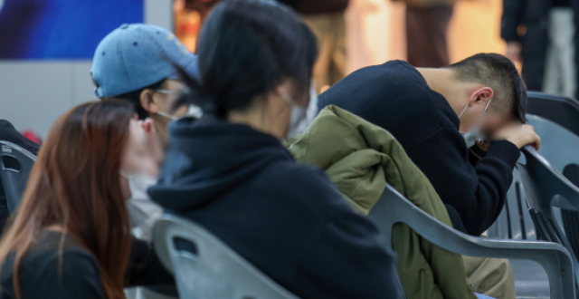 韩失事客机最年长遇难者79岁，80大寿旅行成永别，一家9人遇难_腾讯新闻
