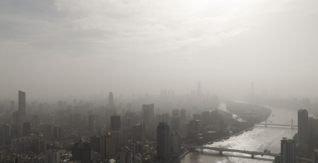 广东局地仍有弱浮尘天气，多地市出现空气污染_腾讯新闻