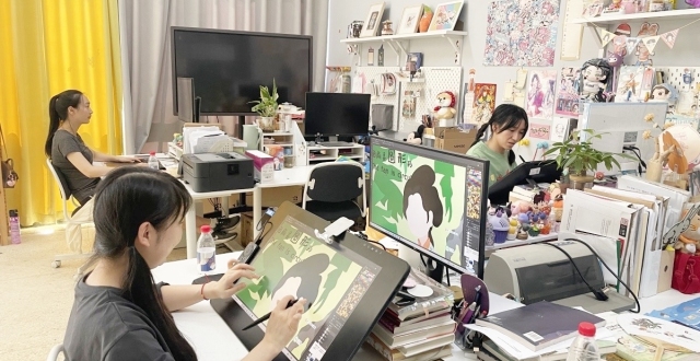 海内外拥有百万读者，宁波女教师向全世界传播中华文化_腾讯新闻