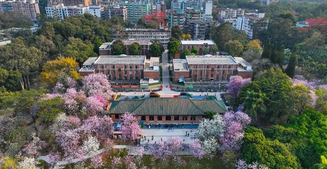 近期广东多所高校开放校园参观，入校前需提前预约或扫码_腾讯新闻