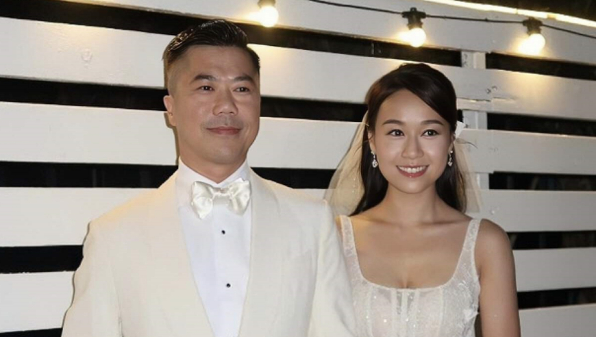 黄心颖与大14岁老公低调办婚礼,手戴钻戒超大,前男友送祝福