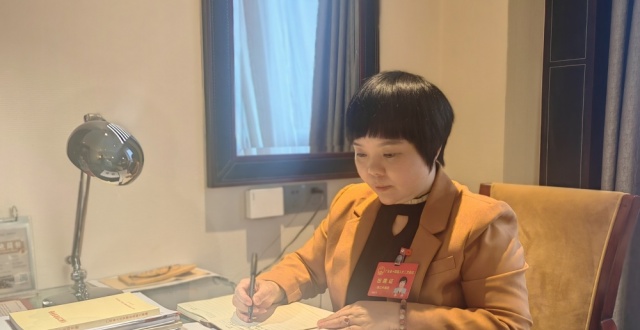 代表李丹：心系“三农”为乡村振兴发声_腾讯新闻