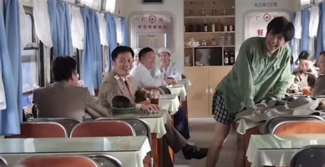 林秀珊包饺子能破吉尼斯纪录，《穿过月亮的旅行》矫情了_腾讯新闻