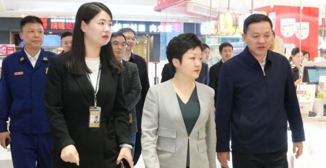 张彤率队开展节前安全生产和促消费督导服务_腾讯新闻