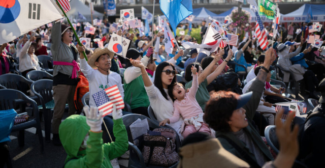 从现在起，能否管控反华游行，将决定李在明外交的成败_腾讯新闻