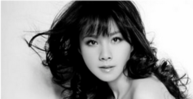 《突围》何琳：婆婆是名演员吕中，她当红隐退背后有苦衷_腾讯新闻