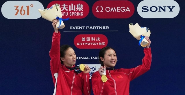 新赛季首秀！陈芋汐/卢为夺得跳水世界杯总决赛女子双人10米台冠军_腾讯新闻