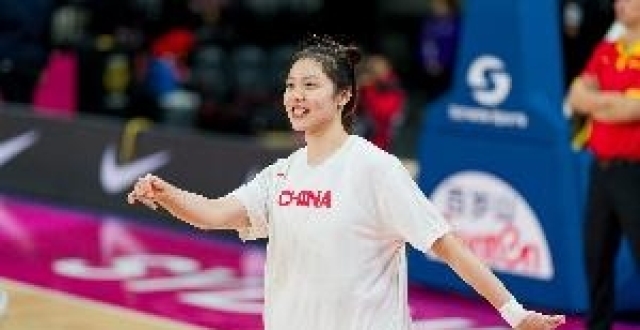 没你赢不了！张茹爆抢11板其中6个前场板 外加4分5助2抢断！_腾讯新闻