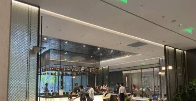 直击楼市新政落地后首个周末：一些热门楼盘电话咨询量翻倍_腾讯新闻