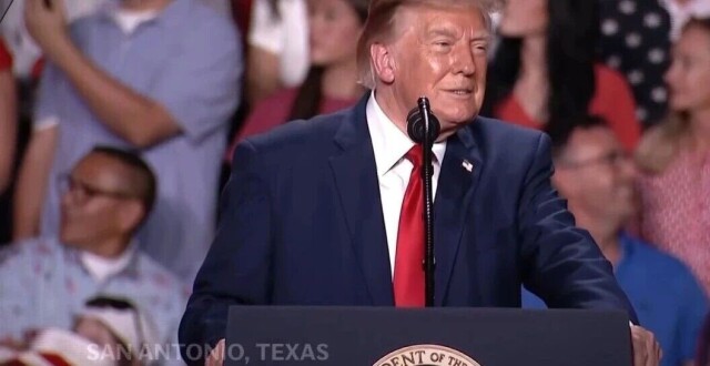 特朗普集会演讲遭抗议者7次打断
