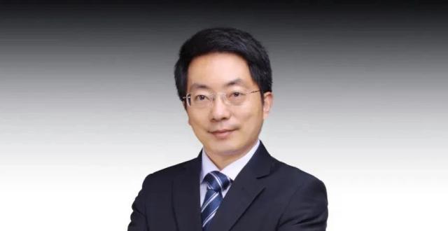 上海交大陈杰：稳住楼市股市，各地政府要当作最重要工作落实丨两会访谈_腾讯新闻