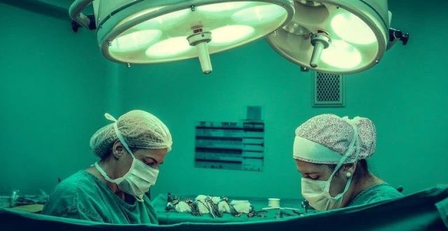 得了癌症到底能不能开刀？医生终于说了大实话_腾讯新闻
