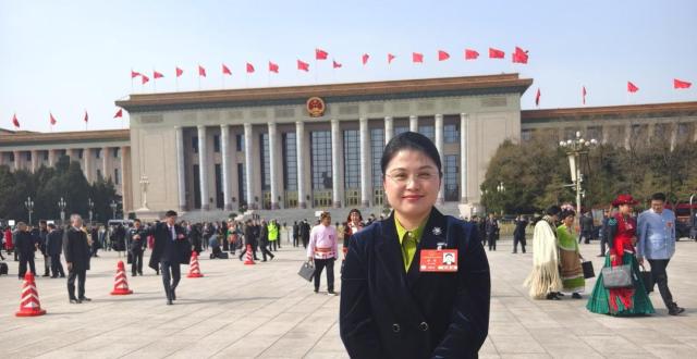 2025听两会丨全国人大代表谢丽：建议推动国潮消费高质量发展_腾讯新闻