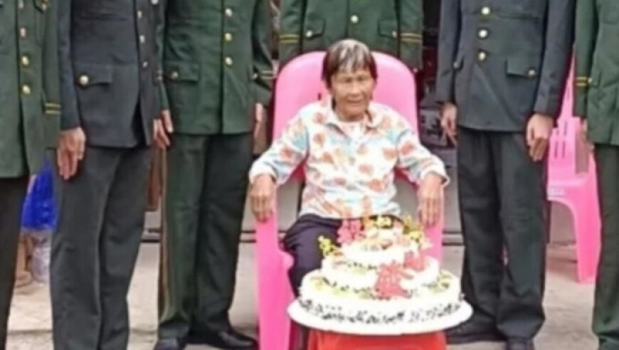 7个孙子身披戎装为奶奶祝寿！网友：太有气势了，最帅的表白