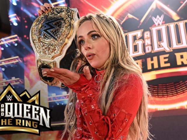 丽芙夺得女子世界冠军  拜耳勒沃库森获赠wwe金腰带