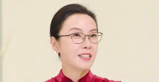 张丹红回应婚姻质疑：母亲曾不看好，与李国庆在一起时他没钱_腾讯新闻