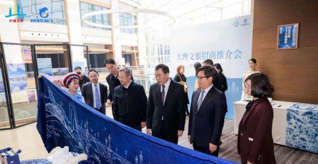 侬好大理 “沪”绘美好——双向奔赴共掀大理文旅产业发展新高潮_腾讯新闻