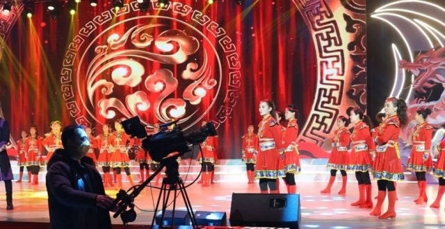 龙腾滨城！2024滨城春晚正在紧张彩排_腾讯新闻