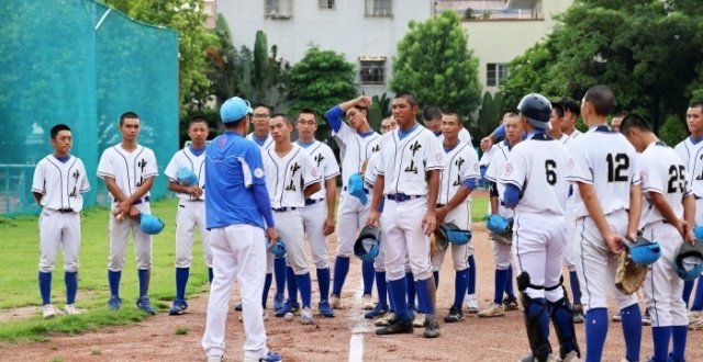 Zhongshan baseball athletes Li Ran and Huang Hanhai win medals