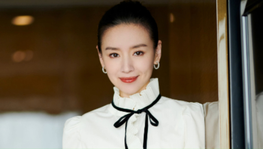 董洁新剧演李昀锐妈,两人相差16岁,网友:同框像姐弟