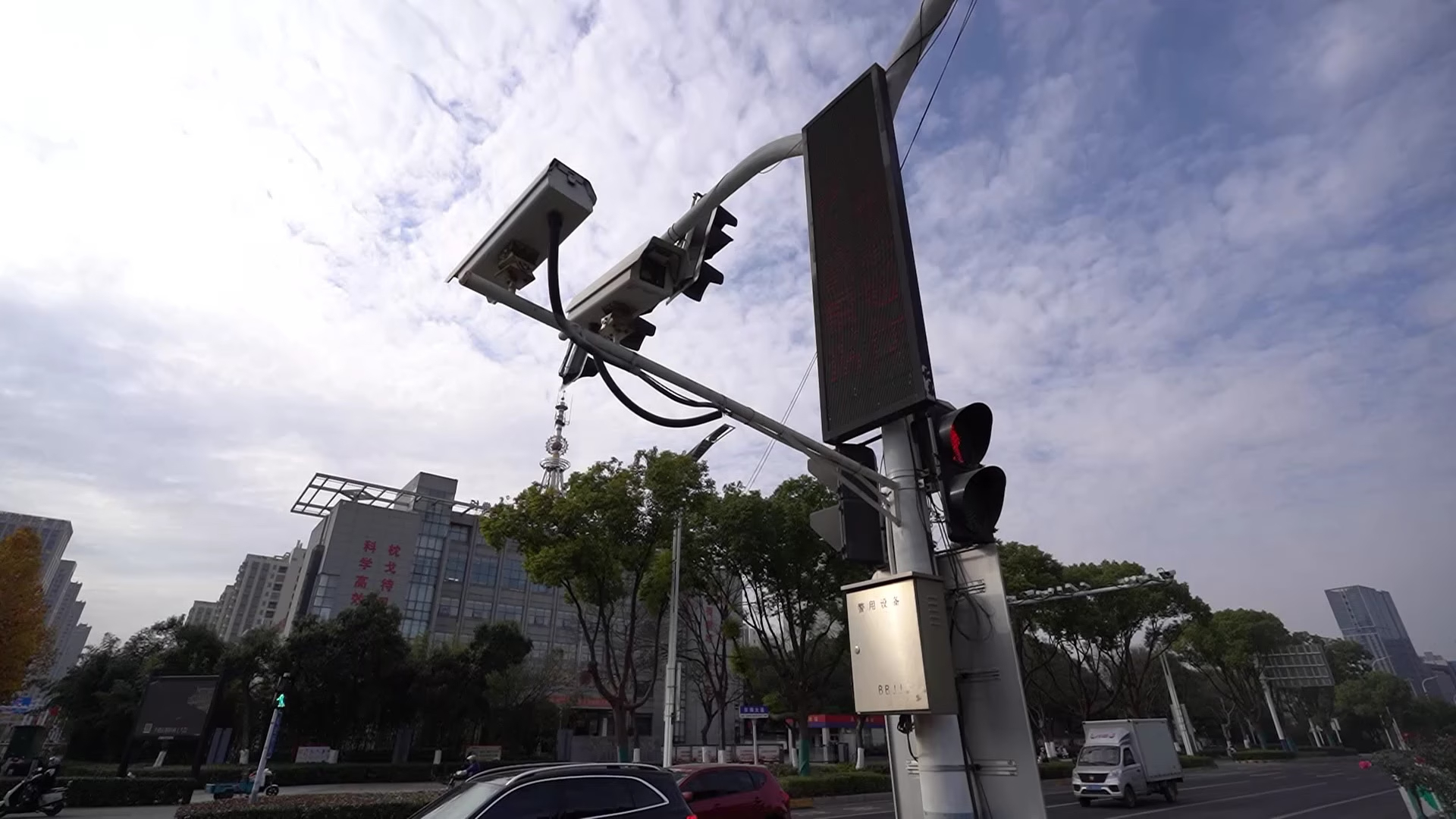 我市启用150处监控抓拍非机动车交通违法行为