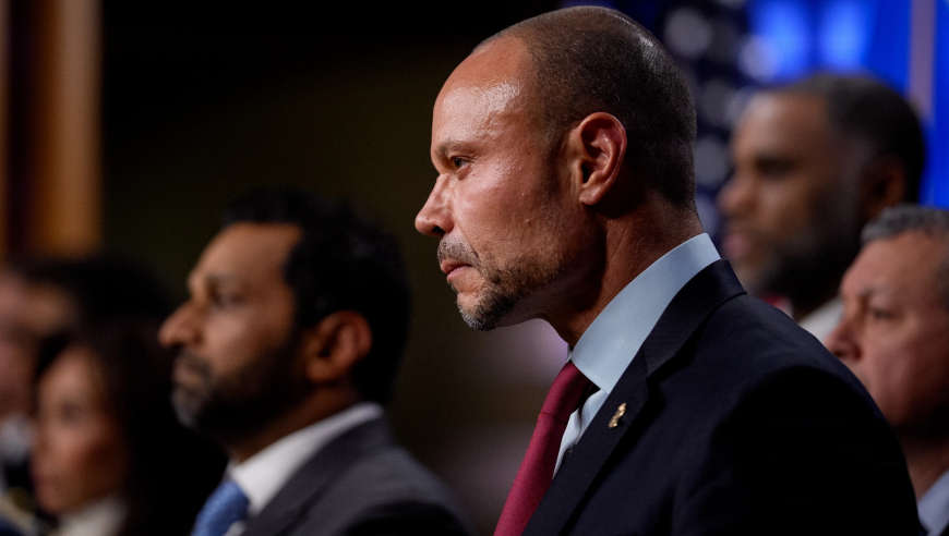 因爱泼斯坦档案，FBI二把手上任9个月辞职！特朗普：他想回去做节目了