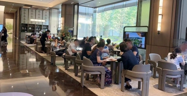 广州楼市新政首周调查：千万级豪宅成交火热，二手房挂牌激增6000余套_腾讯新闻