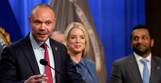 美媒：FBI副局长宣布将离职，曾因爱泼斯坦案在白宫与司法部长爆发激烈冲突缩略图