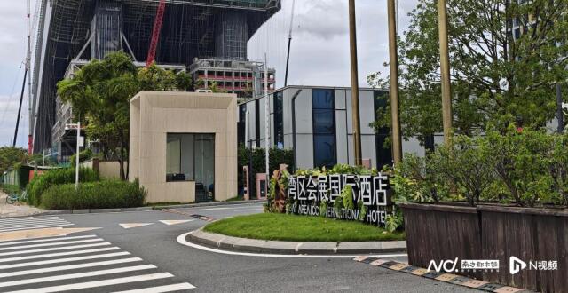 深圳“最大”酒店寻买家：2折甩卖是误读！实地探访运营现状_腾讯新闻