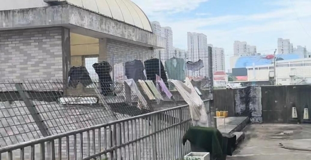 包吃包住的工作是招聘“伴侣”？招聘平台：已冻结涉事公司账号_腾讯新闻